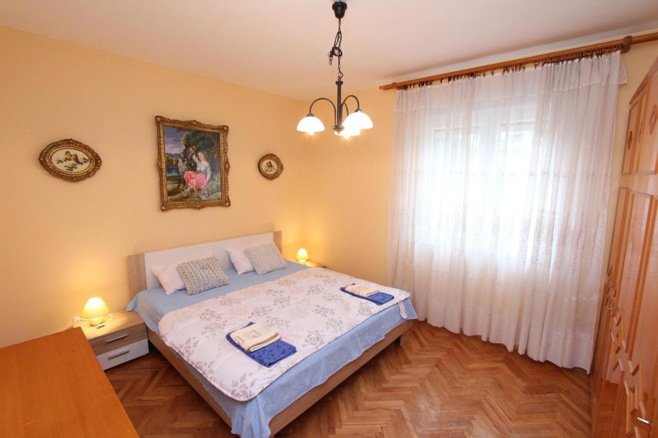 Apartment Oto Pula Extérieur photo